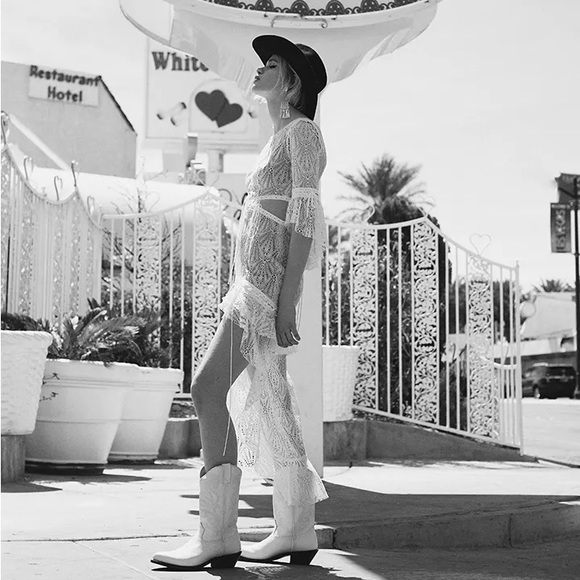 FOR LOVE & LEMONS High Roller Lace Maxi Dress Cutout Bell Sleeves w/ Tags Size M - Picture 6 of 16